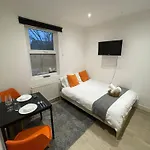 Elitestay Private En-Suite Rooms Stratford Centre London