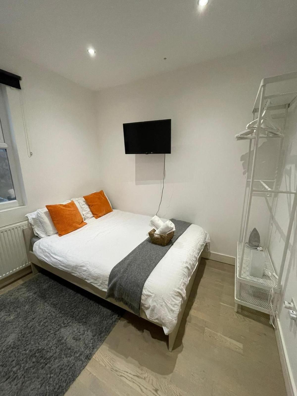 Elitestay Private En-suite Stratford Centre *