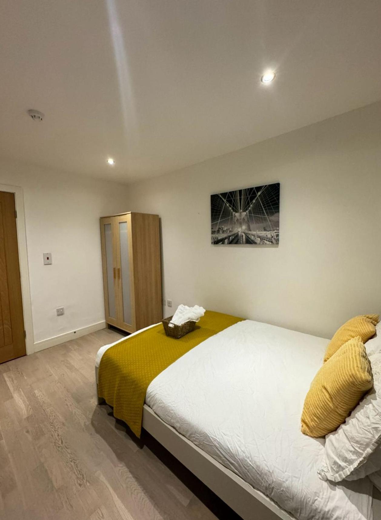 Elitestay Private En-suite Stratford Centre Couette-café
