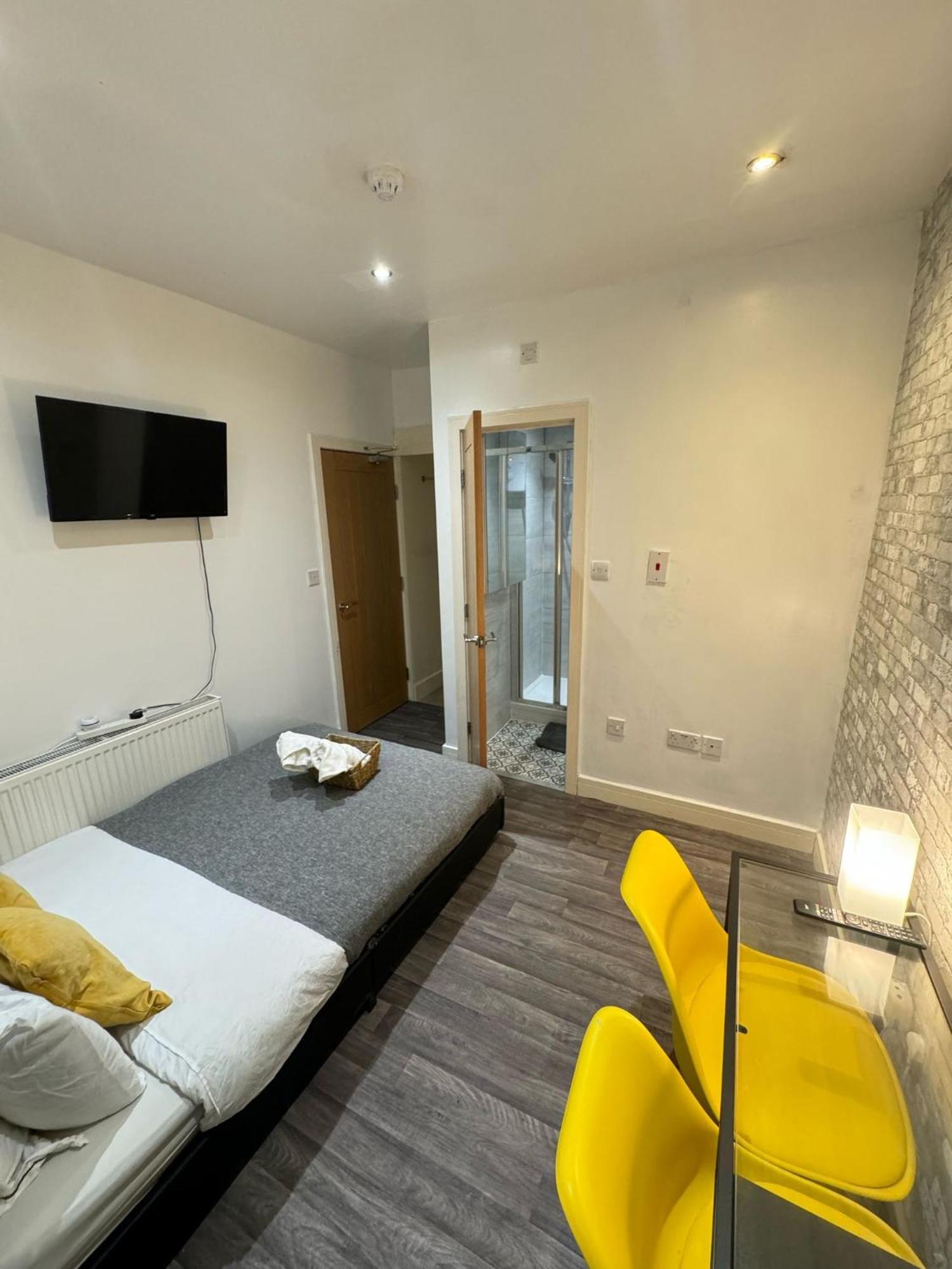 Elitestay Private En-suite Stratford Centre Couette-café Londres