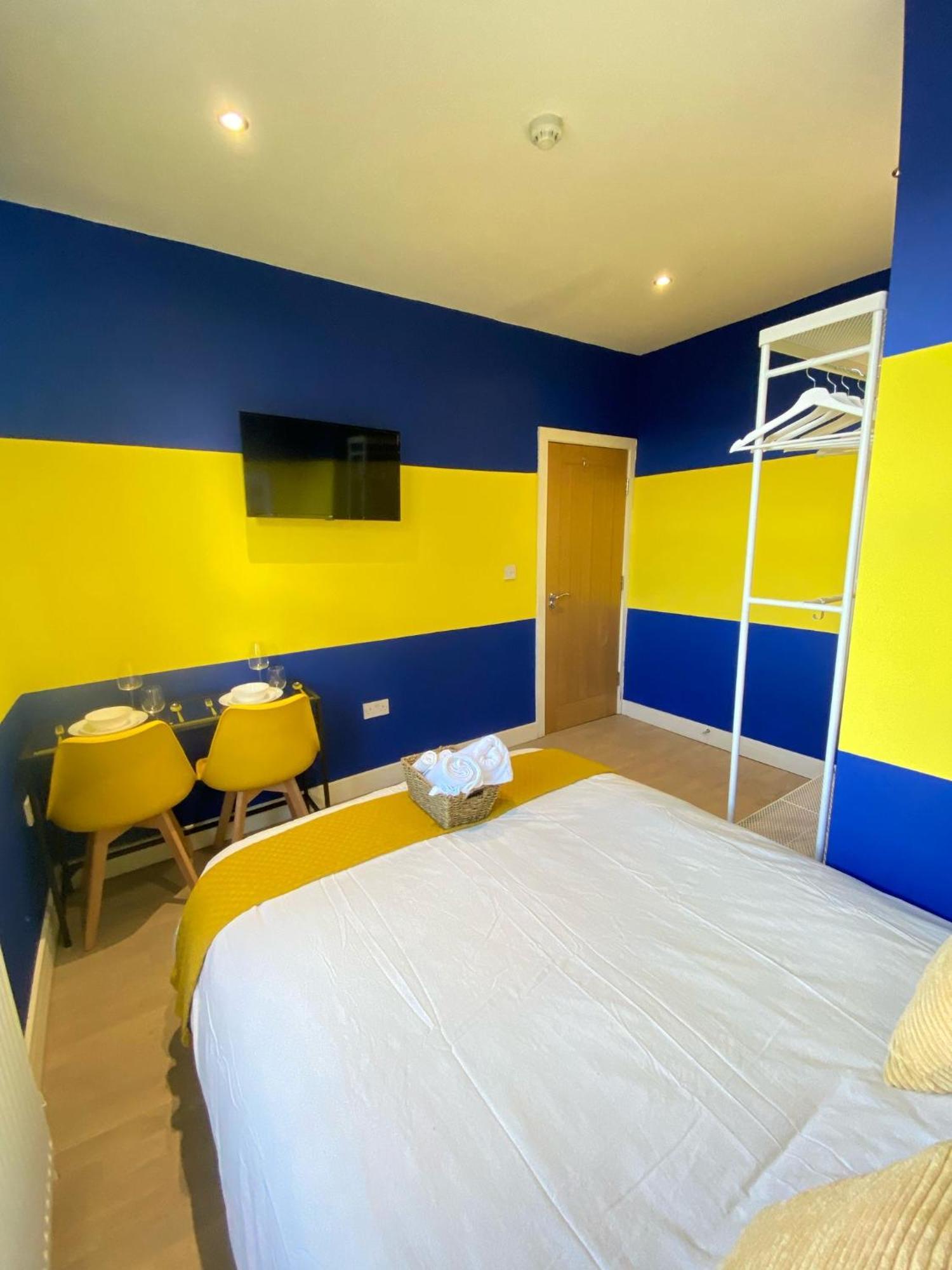 Elitestay Private En-suite Stratford Centre Couette-café